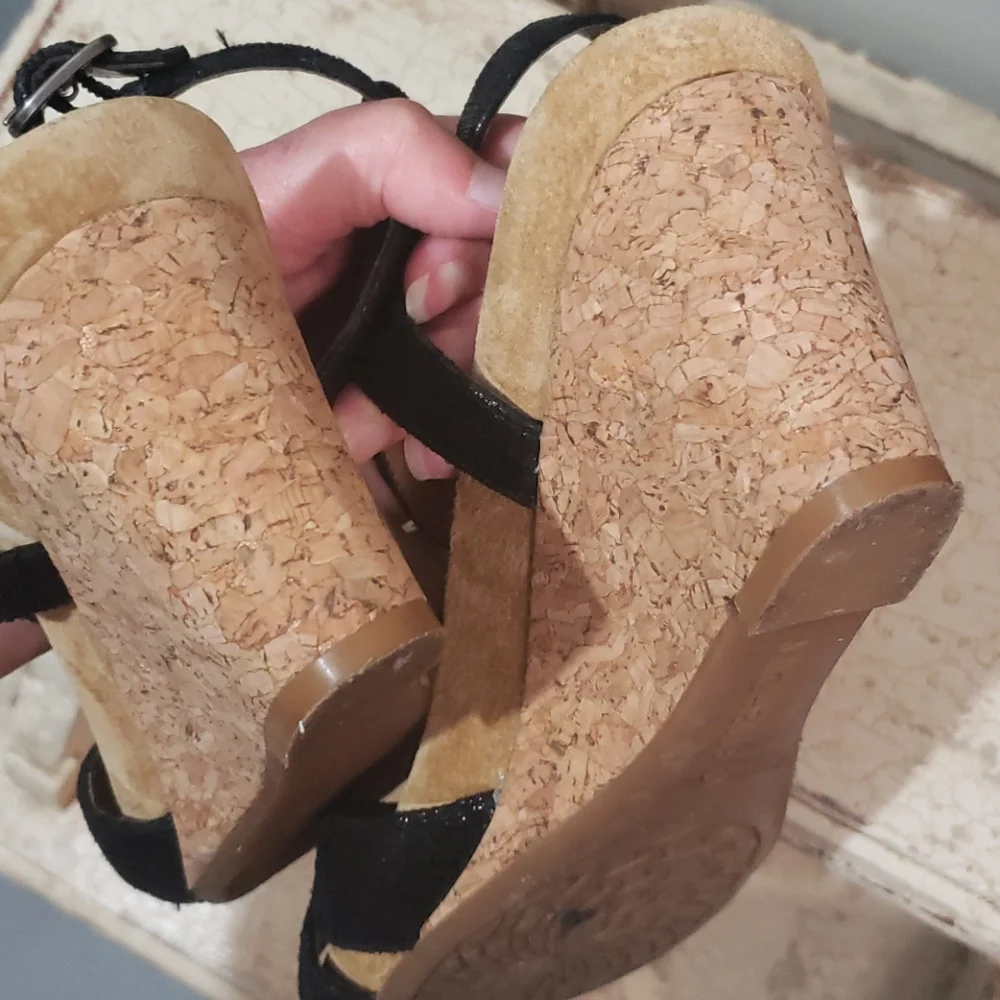 Michelle D 8.5 jewel cork wedge sandals